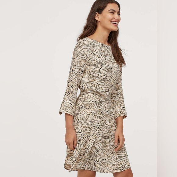 H&M Dresses & Skirts - NWT H&M Animal Print 3/4 Sleeve Sheath Dress Sz Sm